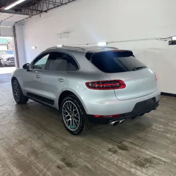 Photos of 2016 Porsche Macan S for sale in Gurnee, IL at CarWise Gurnee