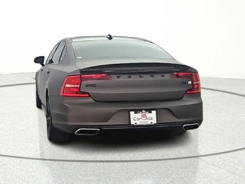More photos of 2020 Volvo S90 T6 R-Design at CarWise Gurnee, IL