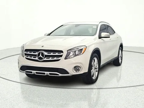Photos of 2018 Mercedes-Benz GLA 250 for sale in Gurnee, IL at CarWise Gurnee
