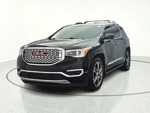 Photos of 2017 GMC Acadia Denali for sale in Gurnee, IL at CarWise Gurnee