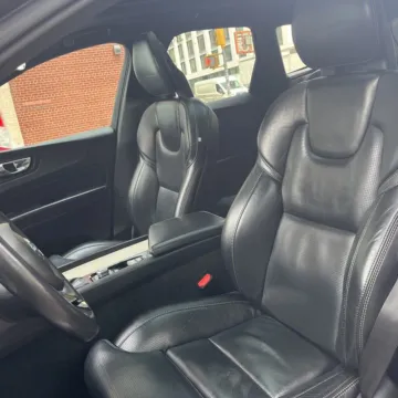 Another view of 2018 Volvo XC60 T6 Inscription for sale in Gurnee, IL at CarWise Gurnee