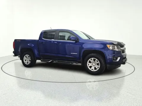 Photos of 2017 Chevrolet Colorado LT for sale in Gurnee, IL at CarWise Gurnee