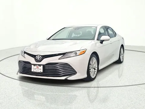 Photos of 2019 Toyota Camry XLE for sale in Gurnee, IL at CarWise Gurnee
