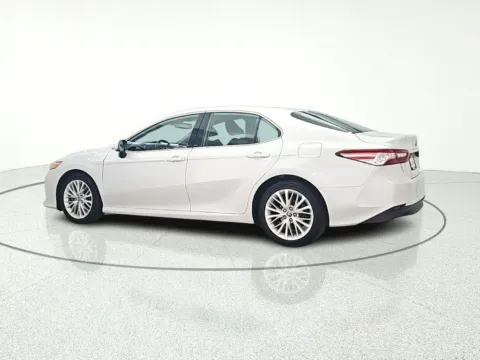 More photos of 2019 Toyota Camry XLE at CarWise Gurnee, IL