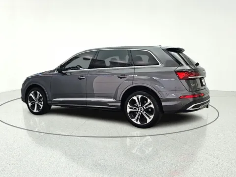 More photos of 2020 Audi Q7 55 Premium Plus at CarWise Gurnee, IL