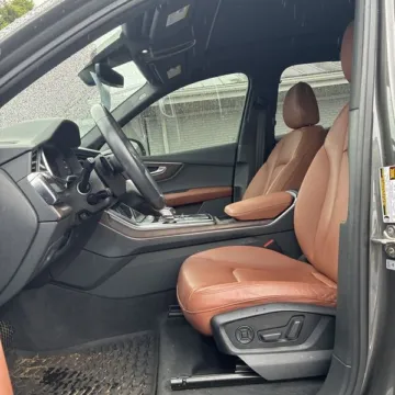 Another view of 2020 Audi Q7 55 Premium Plus for sale in Gurnee, IL at CarWise Gurnee