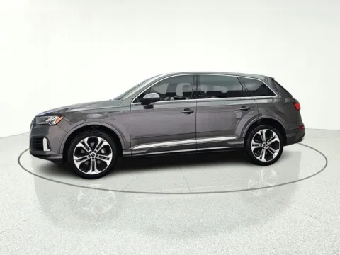 More photos of 2020 Audi Q7 55 Premium Plus at CarWise Gurnee, IL