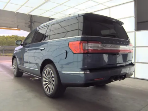 Photos of 2019 Lincoln Navigator Reserve for sale in Gurnee, IL at CarWise Gurnee