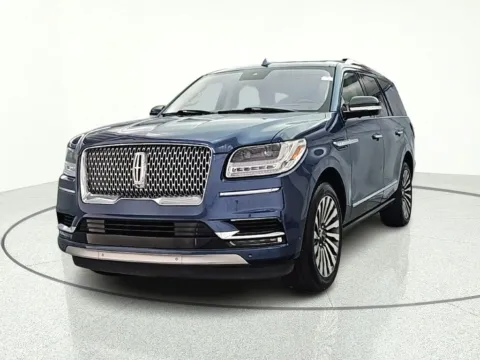 Photos of 2019 Lincoln Navigator Reserve for sale in Gurnee, IL at CarWise Gurnee