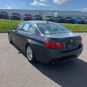 Photos of 2016 BMW 5 Series 528i xDrive for sale in Gurnee, IL at CarWise Gurnee