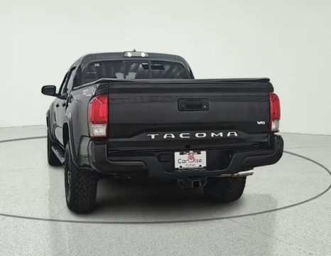 More photos of 2016 Toyota Tacoma TRD Off-Road at CarWise Gurnee, IL