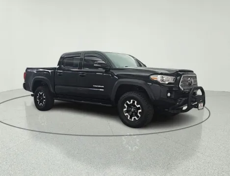 Photos of 2016 Toyota Tacoma TRD Off-Road for sale in Gurnee, IL at CarWise Gurnee