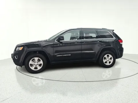 Another view of 2016 Jeep Grand Cherokee Laredo for sale in Gurnee, IL at CarWise Gurnee