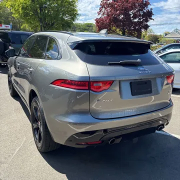 Photos of 2018 Jaguar F-PACE S for sale in Gurnee, IL at CarWise Gurnee