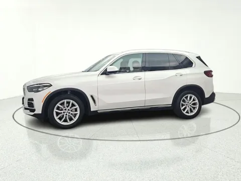 More photos of 2022 BMW X5 xDrive40i at CarWise Gurnee, IL