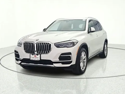 Photos of 2022 BMW X5 xDrive40i for sale in Gurnee, IL at CarWise Gurnee