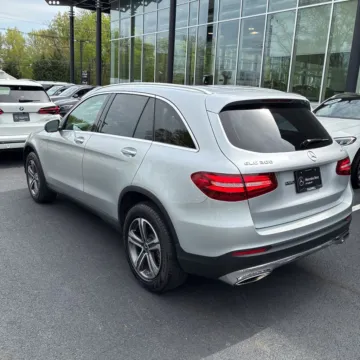 Photos of 2019 Mercedes-Benz GLC 300 for sale in Gurnee, IL at CarWise Gurnee