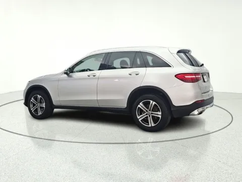 More photos of 2019 Mercedes-Benz GLC 300 at CarWise Gurnee, IL
