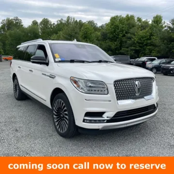 White 2018 Lincoln Navigator L Reserve for sale in Gurnee, IL