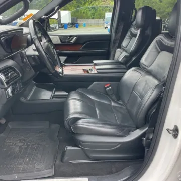 Another view of 2018 Lincoln Navigator L Reserve for sale in Gurnee, IL at CarWise Gurnee