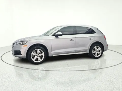 More photos of 2019 Audi Q5 2.0T Premium Plus at CarWise Gurnee, IL