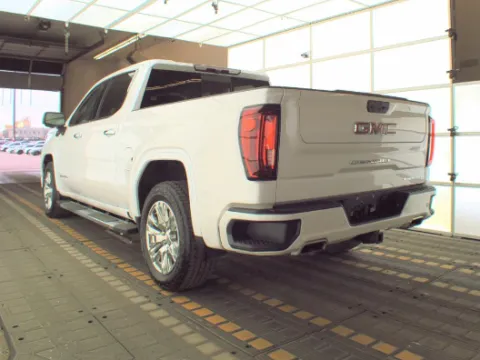 Photos of 2022 GMC Sierra 1500 Denali for sale in Gurnee, IL at CarWise Gurnee