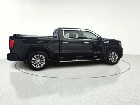 More photos of 2021 GMC Sierra 1500 Denali at CarWise Gurnee, IL