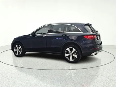 More photos of 2019 Mercedes-Benz GLC 300 at CarWise Gurnee, IL