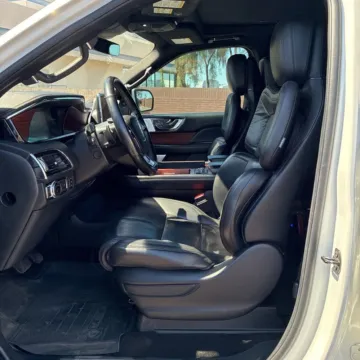 Another view of 2020 Lincoln Navigator L Reserve for sale in Gurnee, IL at CarWise Gurnee