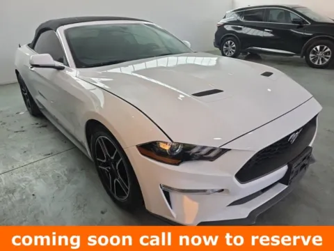 White 2019 Ford Mustang EcoBoost Premium for sale in Gurnee, IL