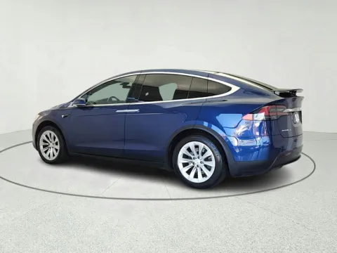 More photos of 2017 Tesla Model X 100D at CarWise Gurnee, IL