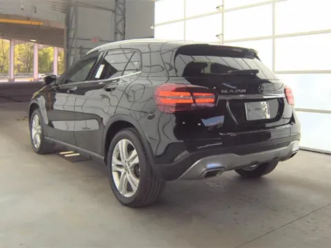 Photos of 2020 Mercedes-Benz GLA 250 for sale in Gurnee, IL at CarWise Gurnee