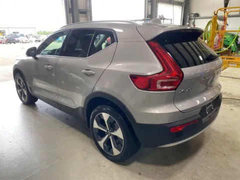 Photos of 2024 Volvo XC40 B5 Plus Bright Theme for sale in Gurnee, IL at CarWise Gurnee