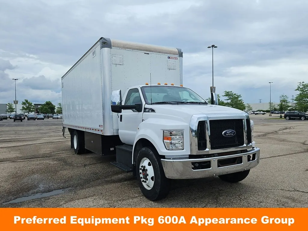 White 2023 Ford F-650SD for sale in Gurnee, IL