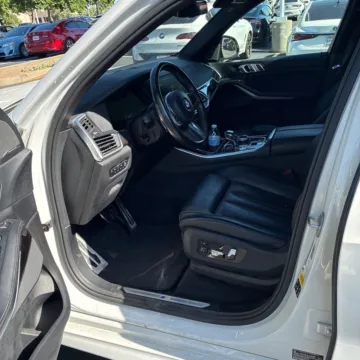 Another view of 2019 BMW X5 xDrive50i for sale in Gurnee, IL at CarWise Gurnee