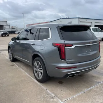 Photos of 2022 Cadillac XT6 Premium Luxury for sale in Gurnee, IL at CarWise Gurnee