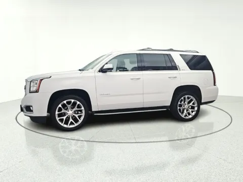 Another view of 2017 GMC Yukon SLT for sale in Gurnee, IL at CarWise Gurnee