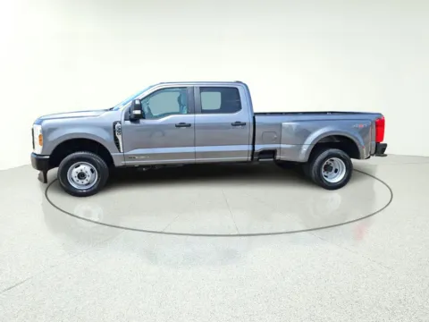 More photos of 2024 Ford F-350SD XL at CarWise Gurnee, IL
