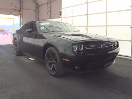 2015 Dodge Challenger SXT's photo
