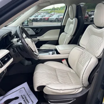 Another view of 2020 Lincoln Aviator Black Label for sale in Gurnee, IL at CarWise Gurnee