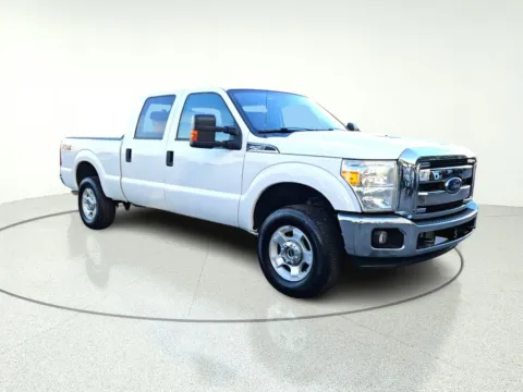 Photos of 2016 Ford F-250SD XLT for sale in Gurnee, IL at CarWise Gurnee