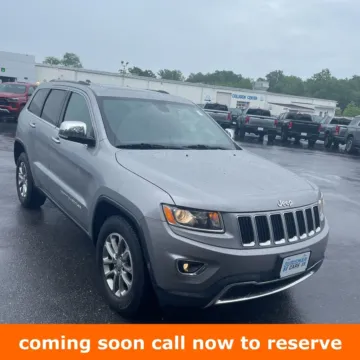 Silver 2015 Jeep Grand Cherokee Limited for sale in Gurnee, IL