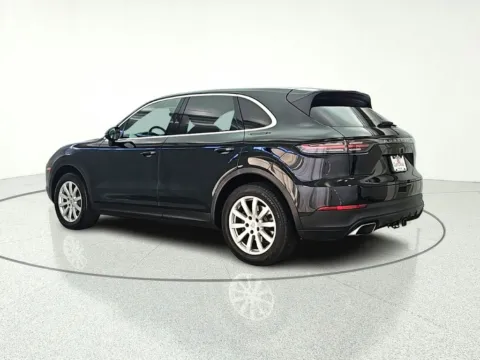 More photos of 2020 Porsche Cayenne at CarWise Gurnee, IL