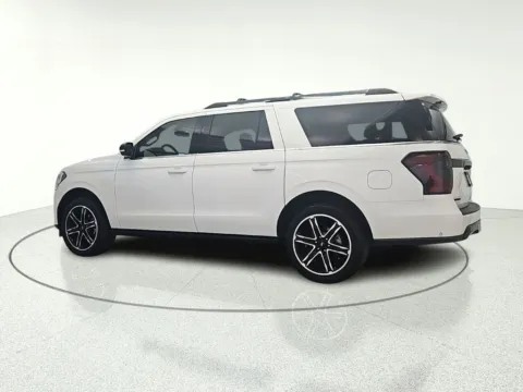 More photos of 2020 Ford Expedition Max Limited at CarWise Gurnee, IL