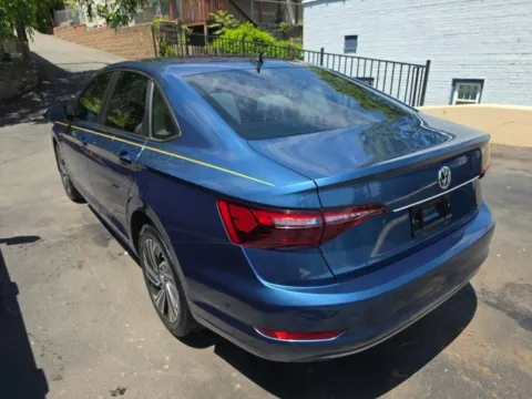 Photos of 2020 Volkswagen Jetta SEL for sale in Gurnee, IL at CarWise Gurnee