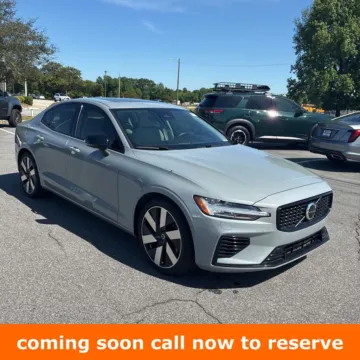 Gray 2024 Volvo S60 Recharge Plug-In Hybrid Ultimate for sale in Gurnee, IL