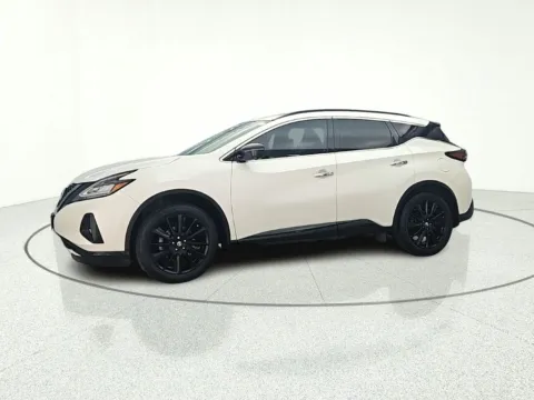 More photos of 2021 Nissan Murano SL at CarWise Gurnee, IL