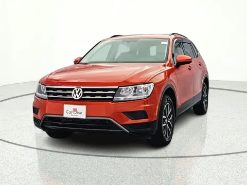 Photos of 2019 Volkswagen Tiguan 2.0T SE for sale in Gurnee, IL at CarWise Gurnee