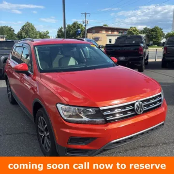 Orange 2019 Volkswagen Tiguan 2.0T SE for sale in Gurnee, IL