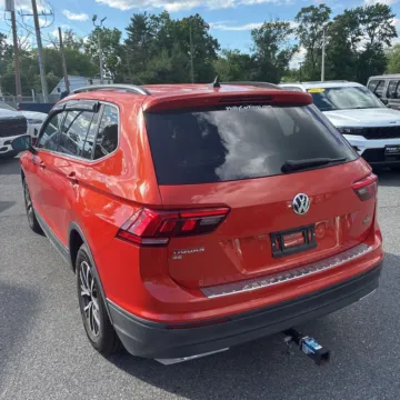 Photos of 2019 Volkswagen Tiguan 2.0T SE for sale in Gurnee, IL at CarWise Gurnee